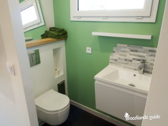 Salle d'eau, WC - Gîte aux Vieux Rosiers